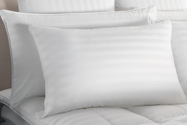 Deluxe Soft 50 Down 50 Feathers Pillows And Quilts